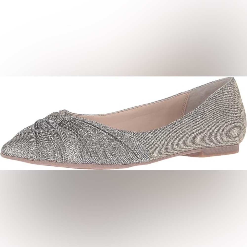 Nina Klaire steel Luna shine pointed toe flat size 6 and 6.5